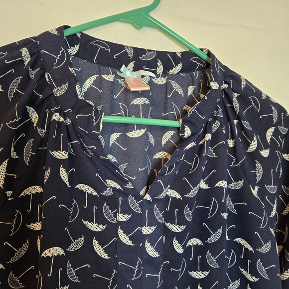 DownEast Casual Women's Flat Collar Umbrella Print Sheer Blouse Size XS - Picture 3 of 8